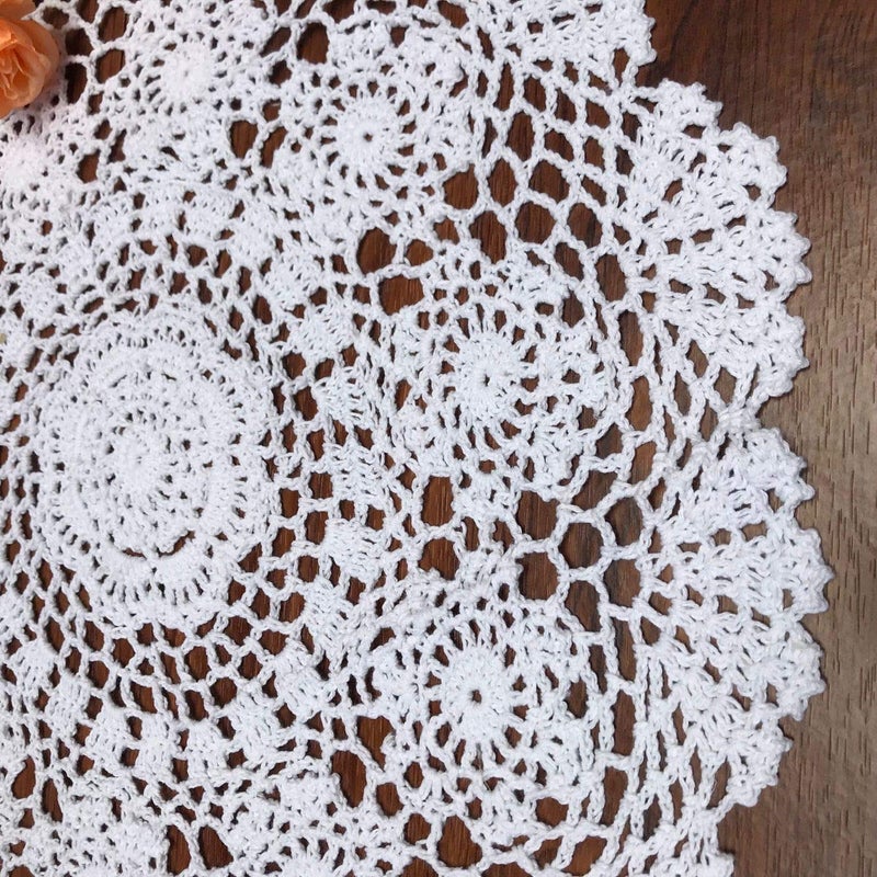 Damanni White Cotton Handmade Crochet Lace Tablecloth Doilies Table Overlay,Round,19 Inch,2PCS - Image 5